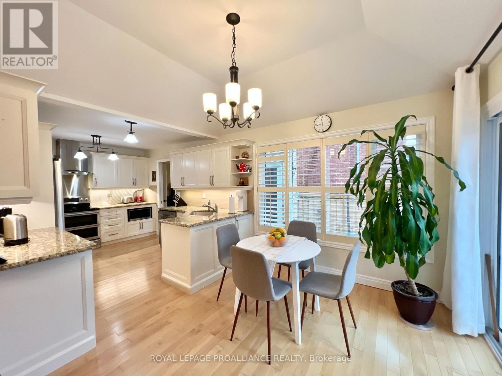 20 GEORGIAN COURT Image 17