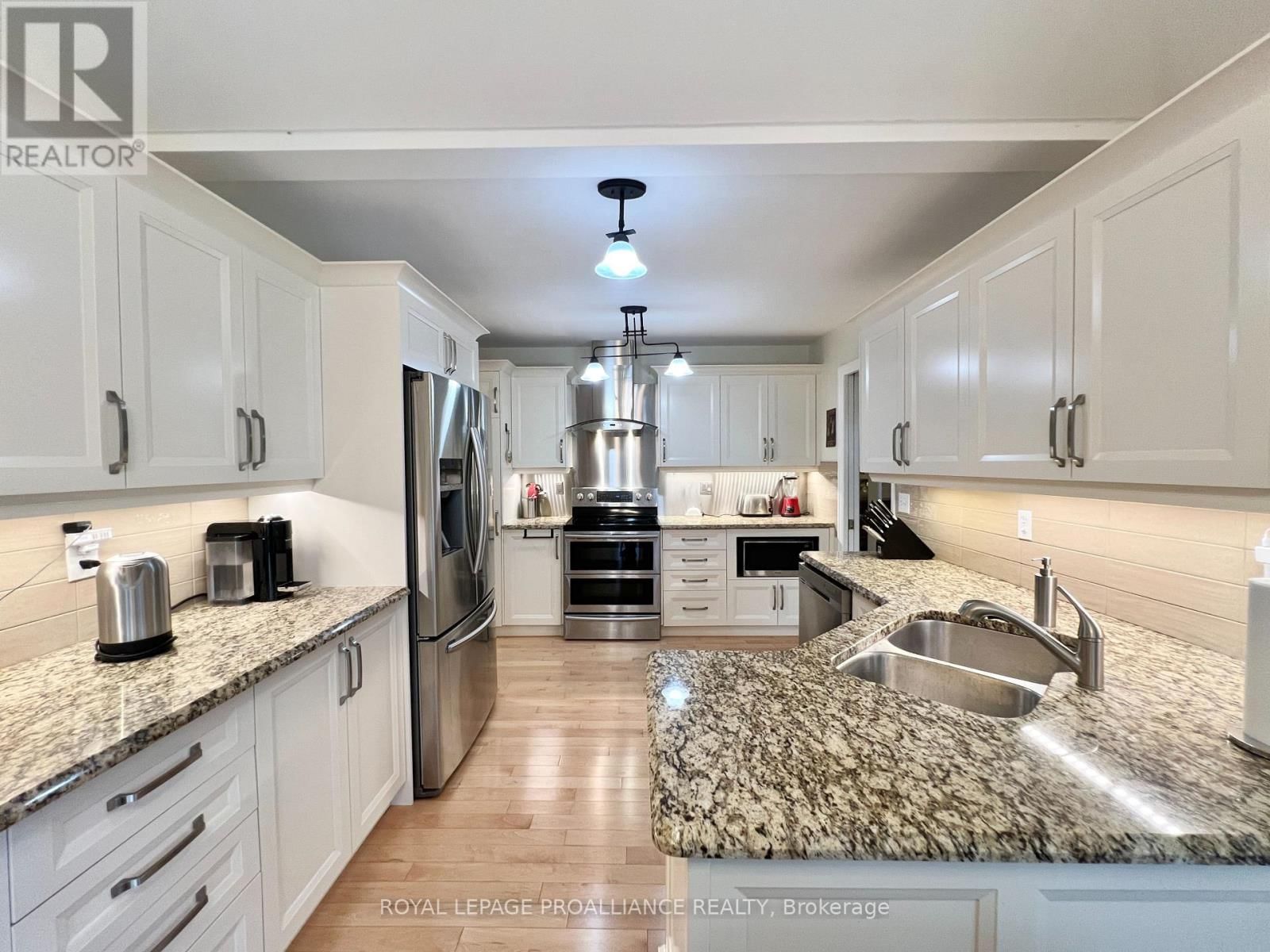 20 GEORGIAN COURT Image 18