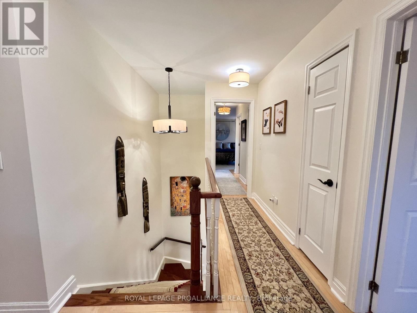 20 GEORGIAN COURT Image 28