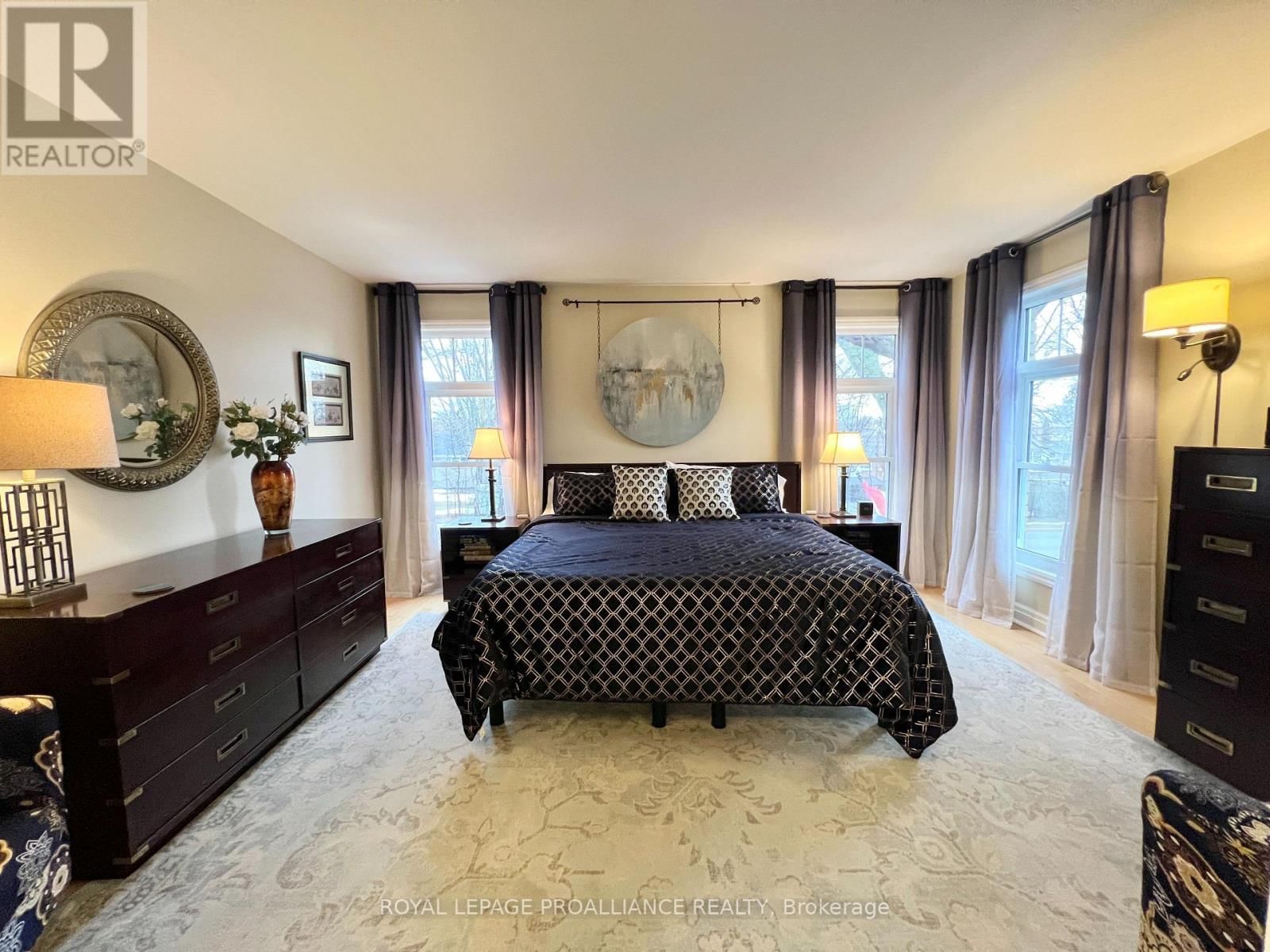 20 GEORGIAN COURT Image 29