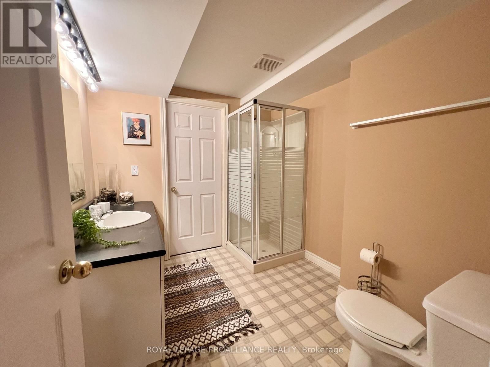 20 GEORGIAN COURT Image 39