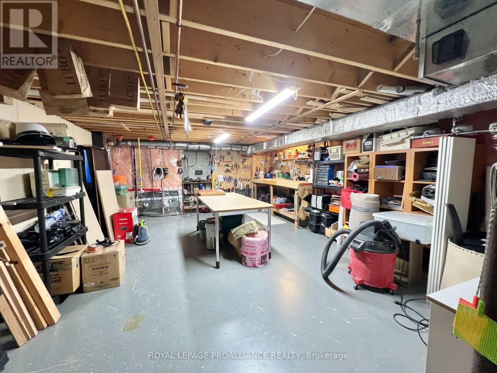 20 GEORGIAN COURT Image 41