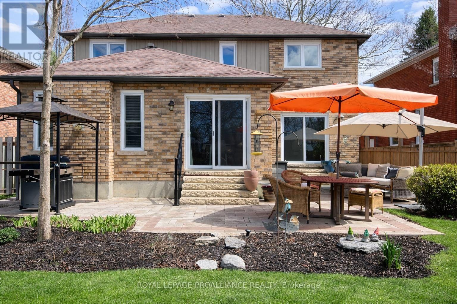 20 GEORGIAN COURT Image 44