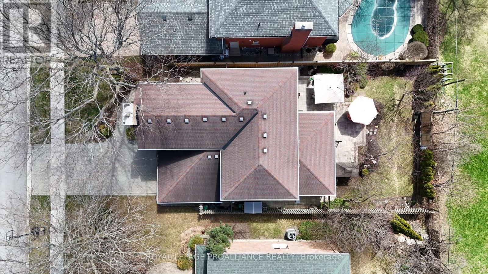 20 GEORGIAN COURT Image 46