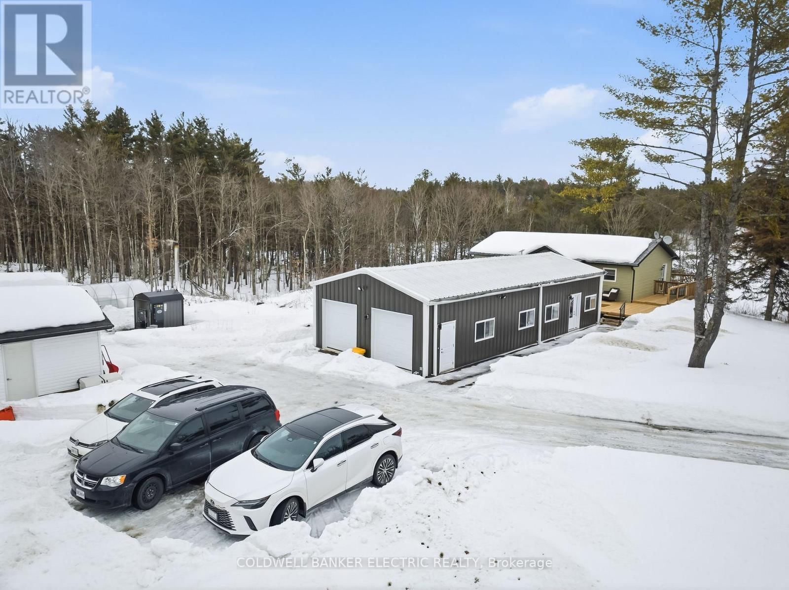 1211 GELERT ROAD Image 25