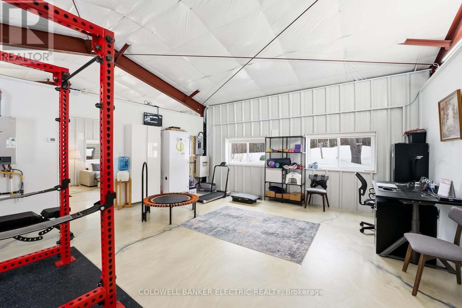 1211 GELERT ROAD Image 34