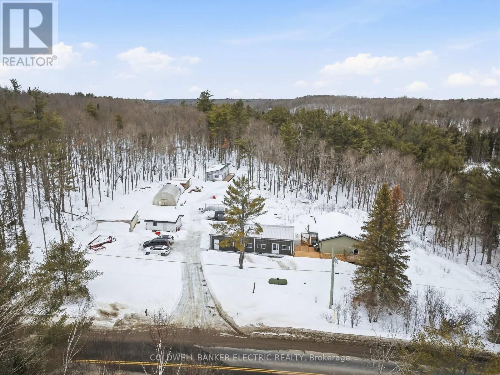 1211 GELERT ROAD Image 45