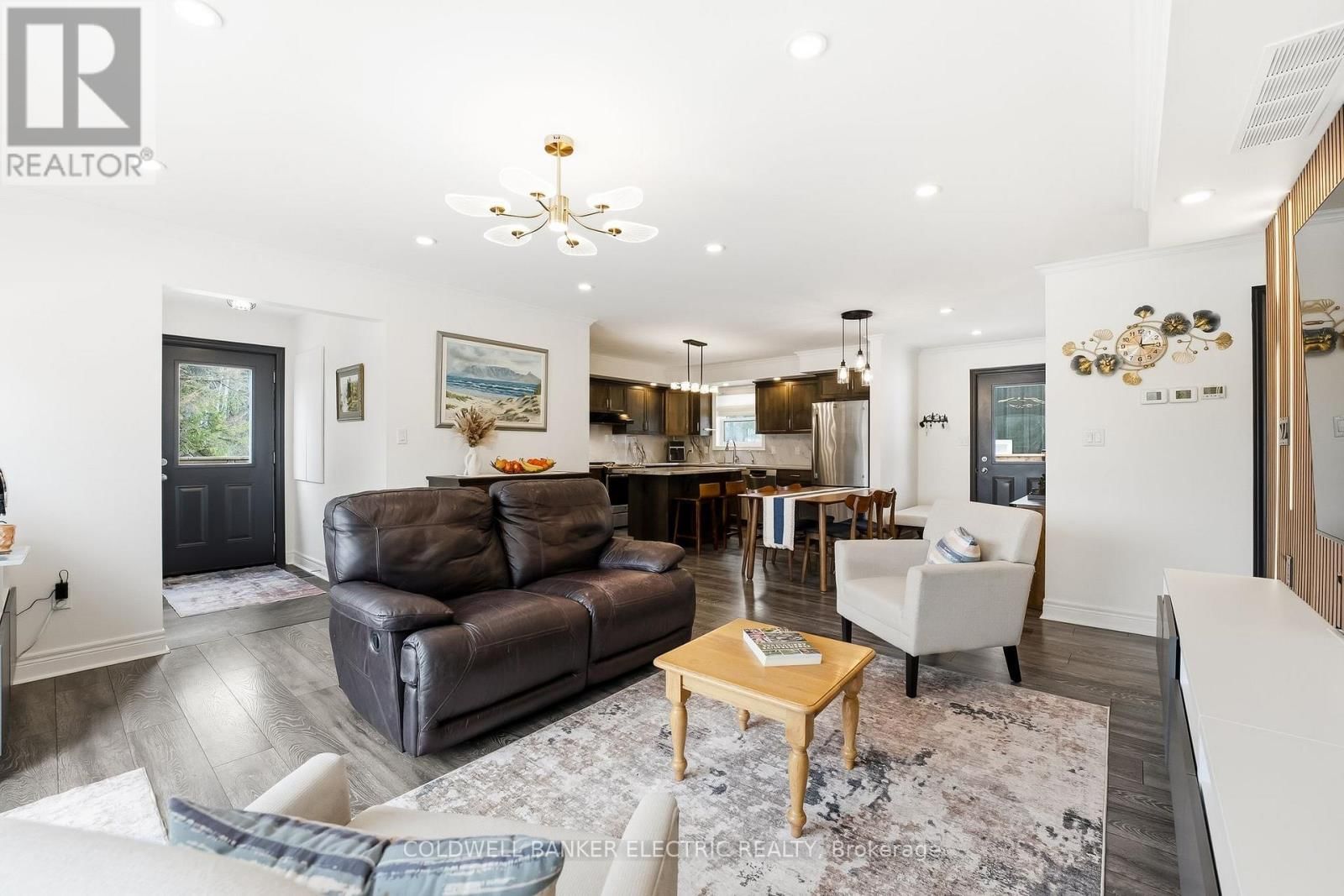 1211 GELERT ROAD Image 6