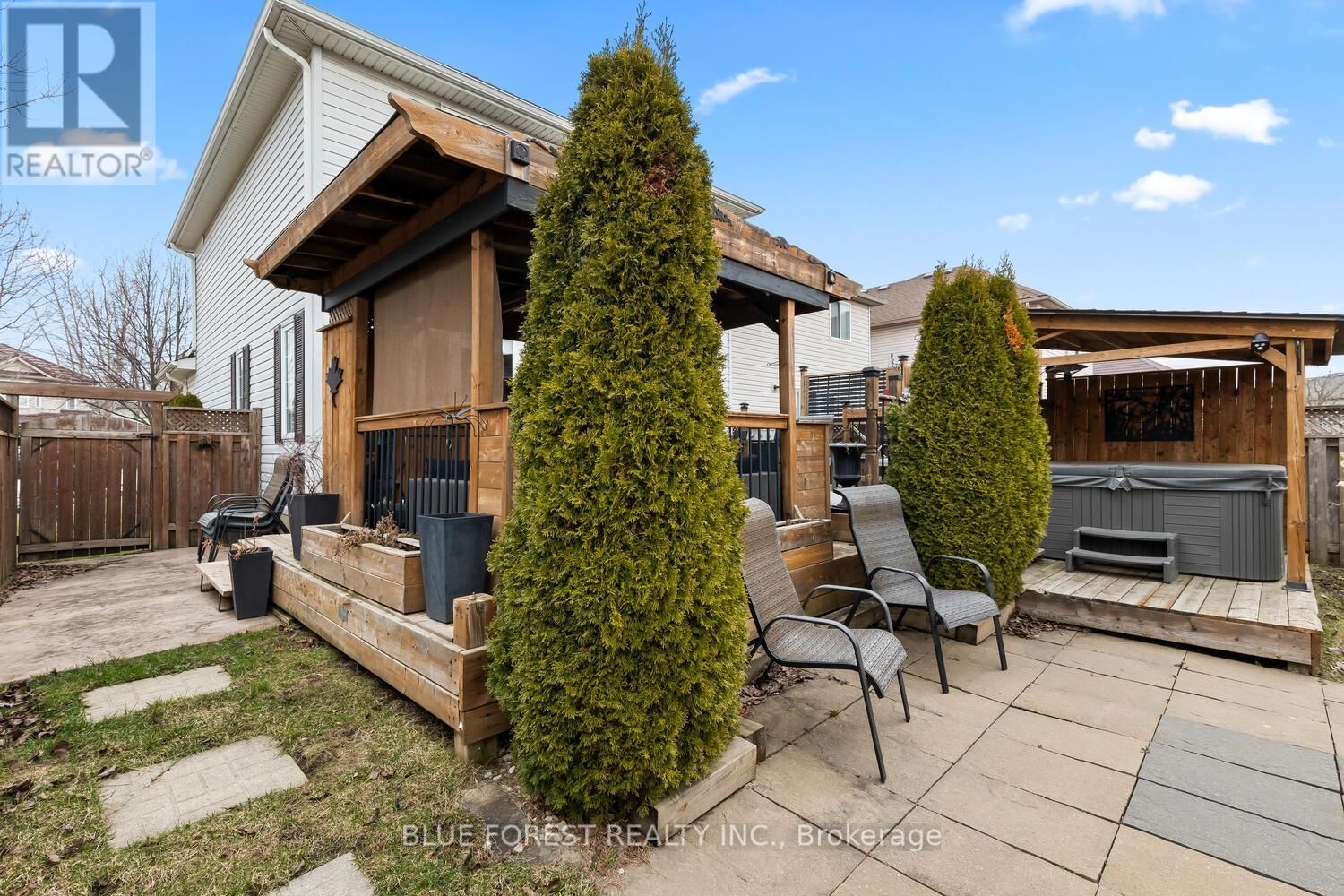 696 FIELDGATE CIRCLE Image 41