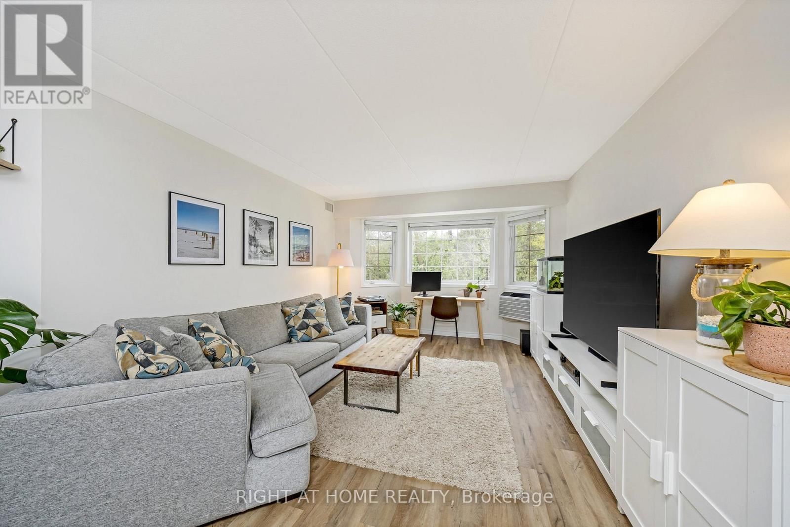 203 - 264 ALMA STREET Image 1