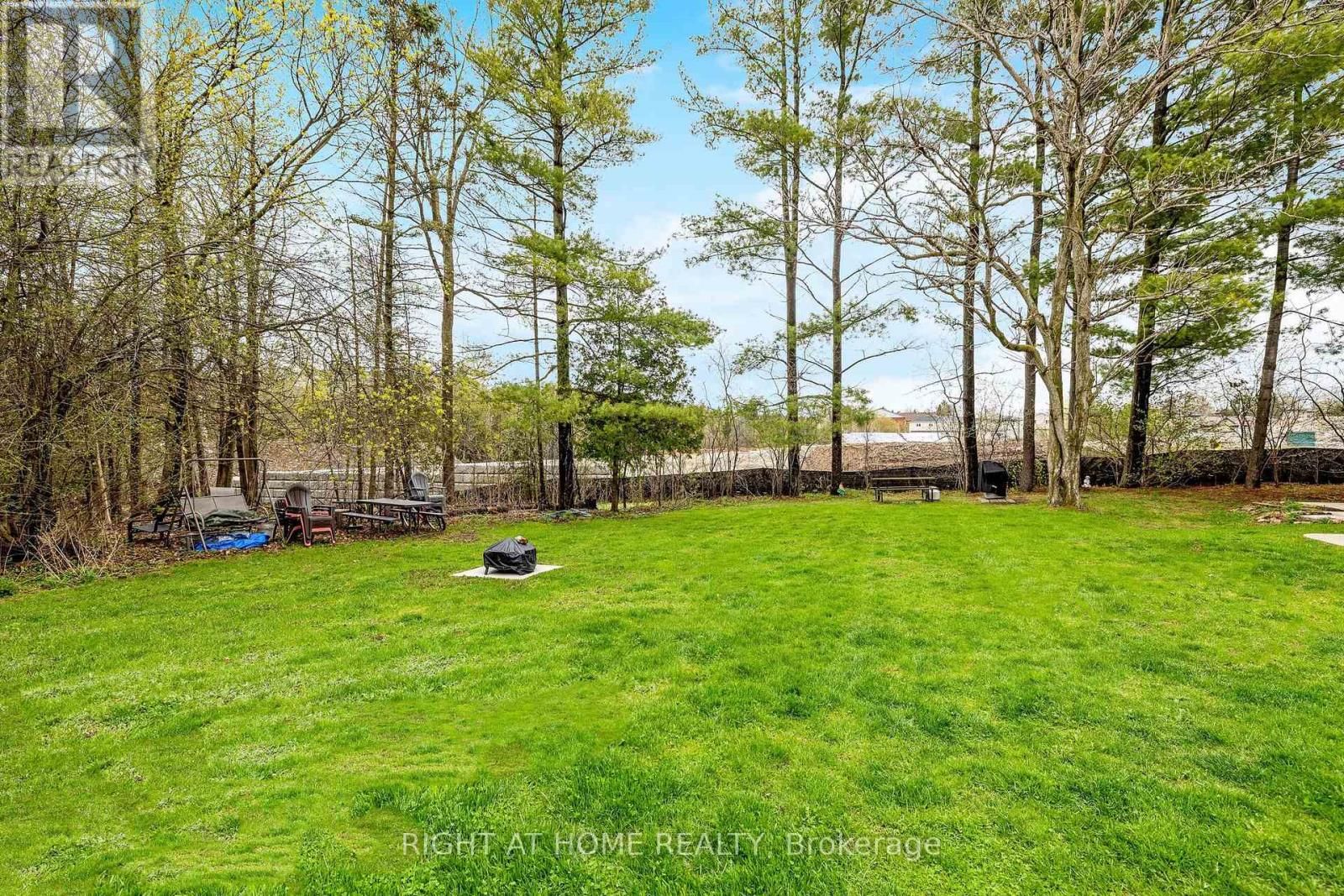 203 - 264 ALMA STREET Image 16