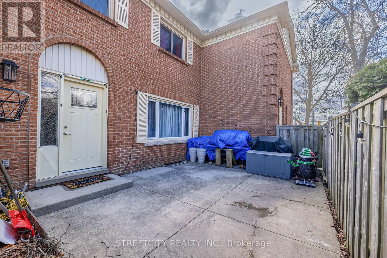 282 HOMESTEAD CRESCENT Image 34