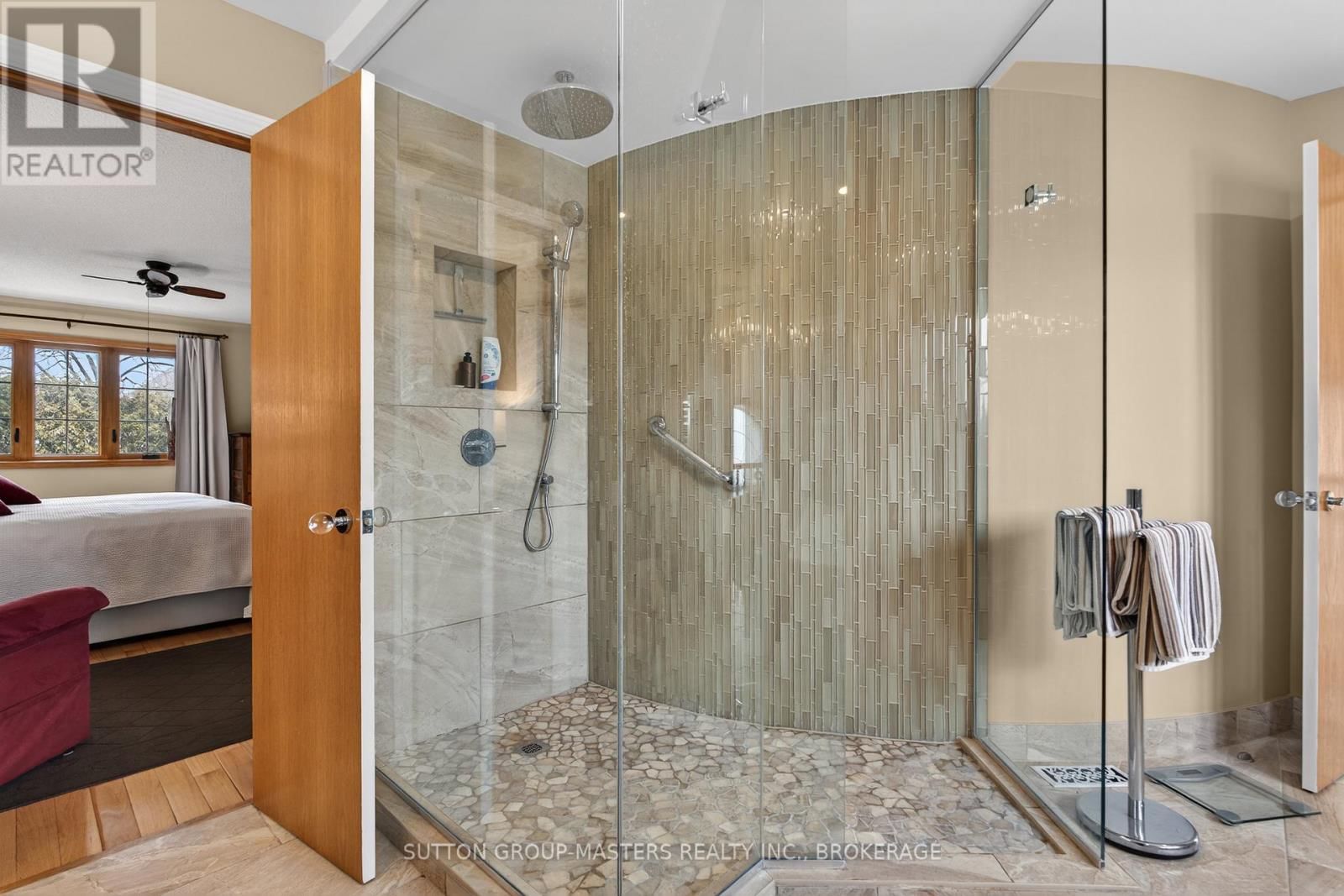 372 SHAMA COURT Image 20