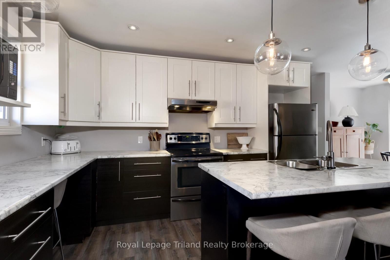 26 KNOWLES DRIVE Image 13