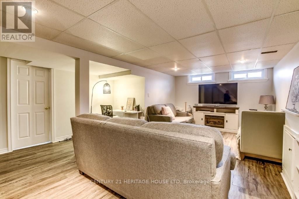 1 MASSEY DRIVE Image 25