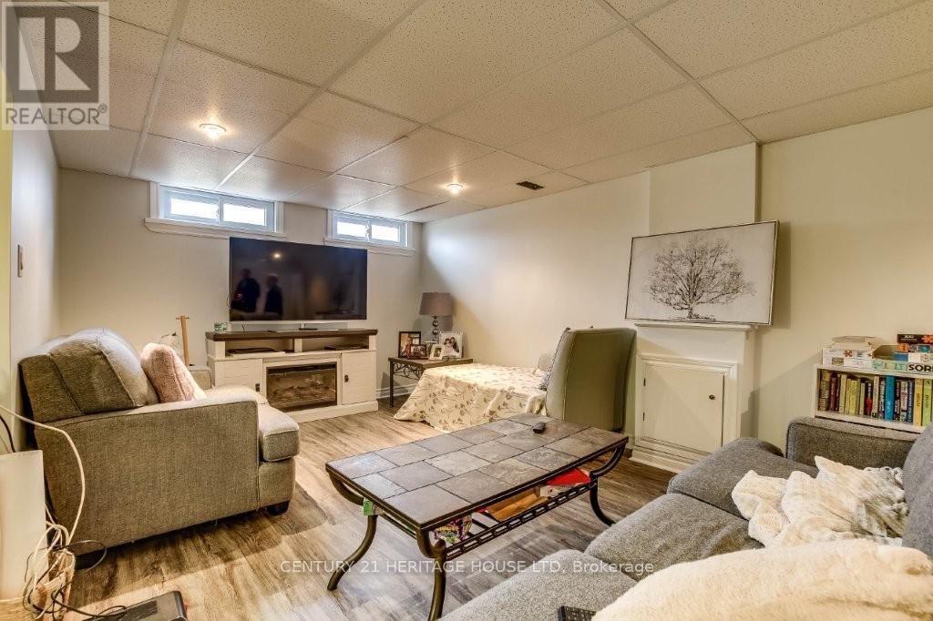 1 MASSEY DRIVE Image 26