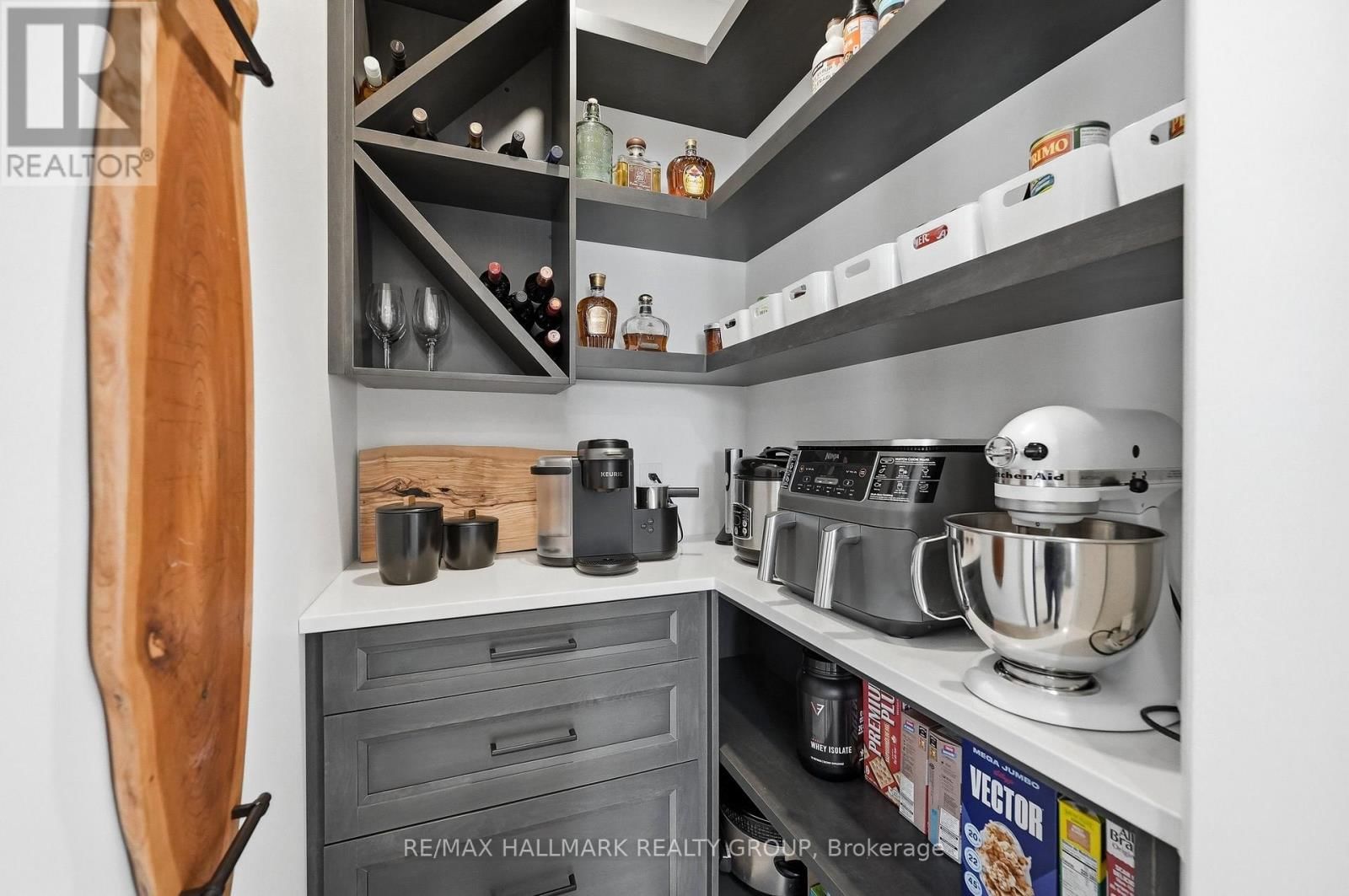 21 MAXIME COURT Image 11