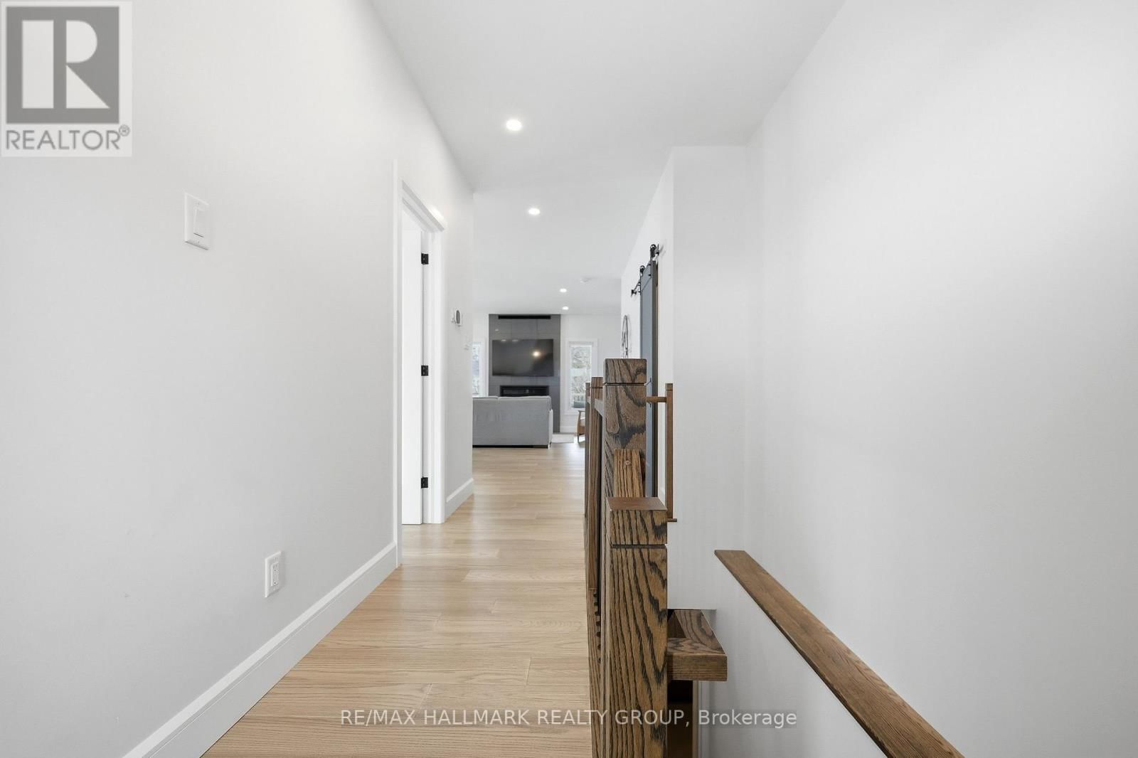 21 MAXIME COURT Image 12