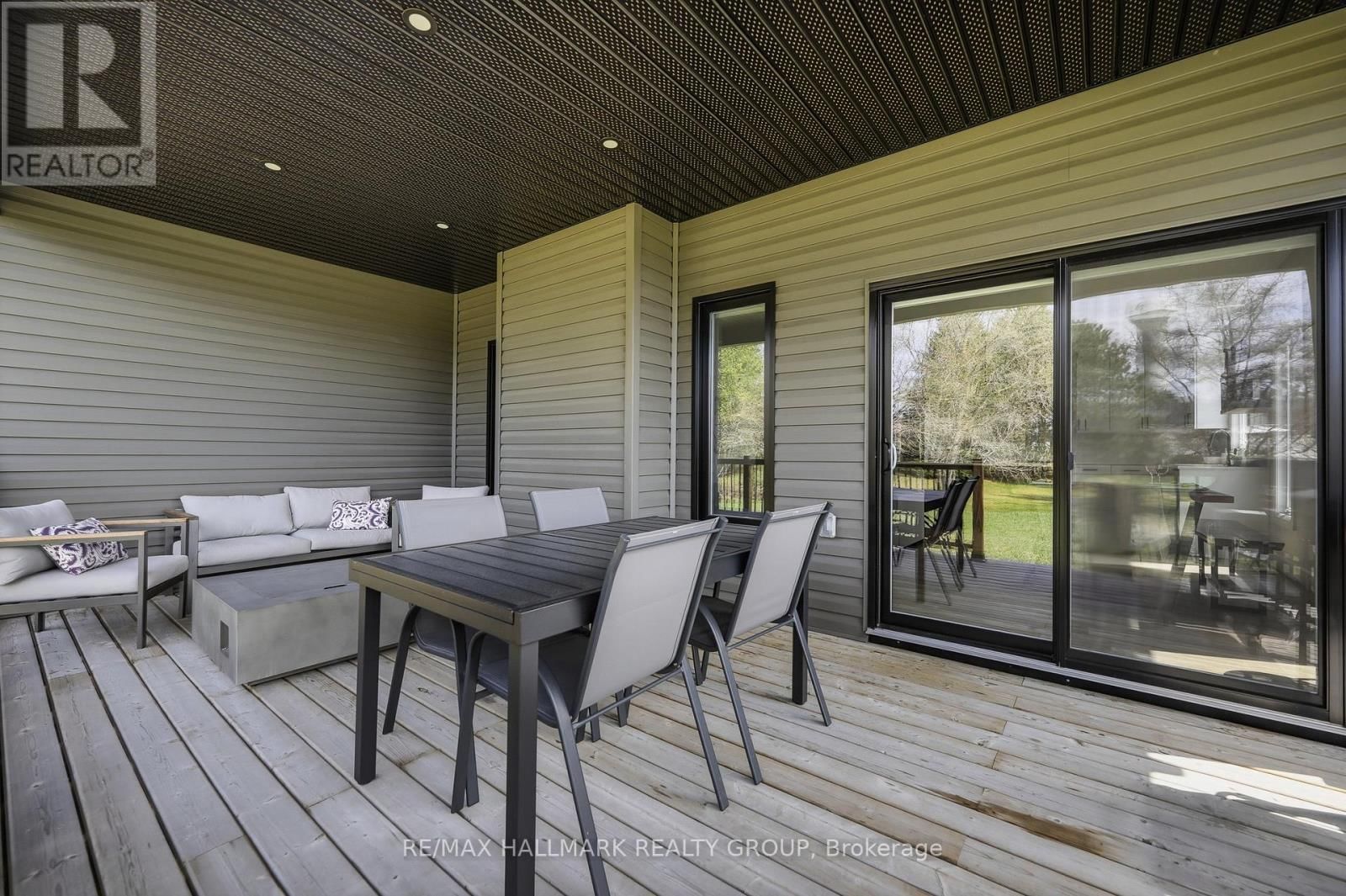 21 MAXIME COURT Image 32