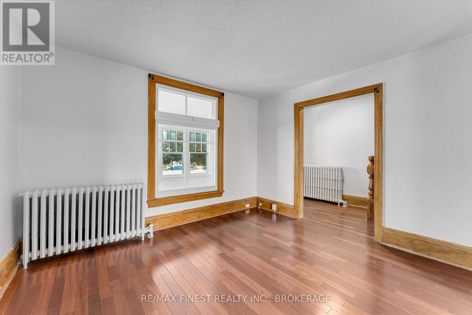 196 ORDNANCE STREET Image 14