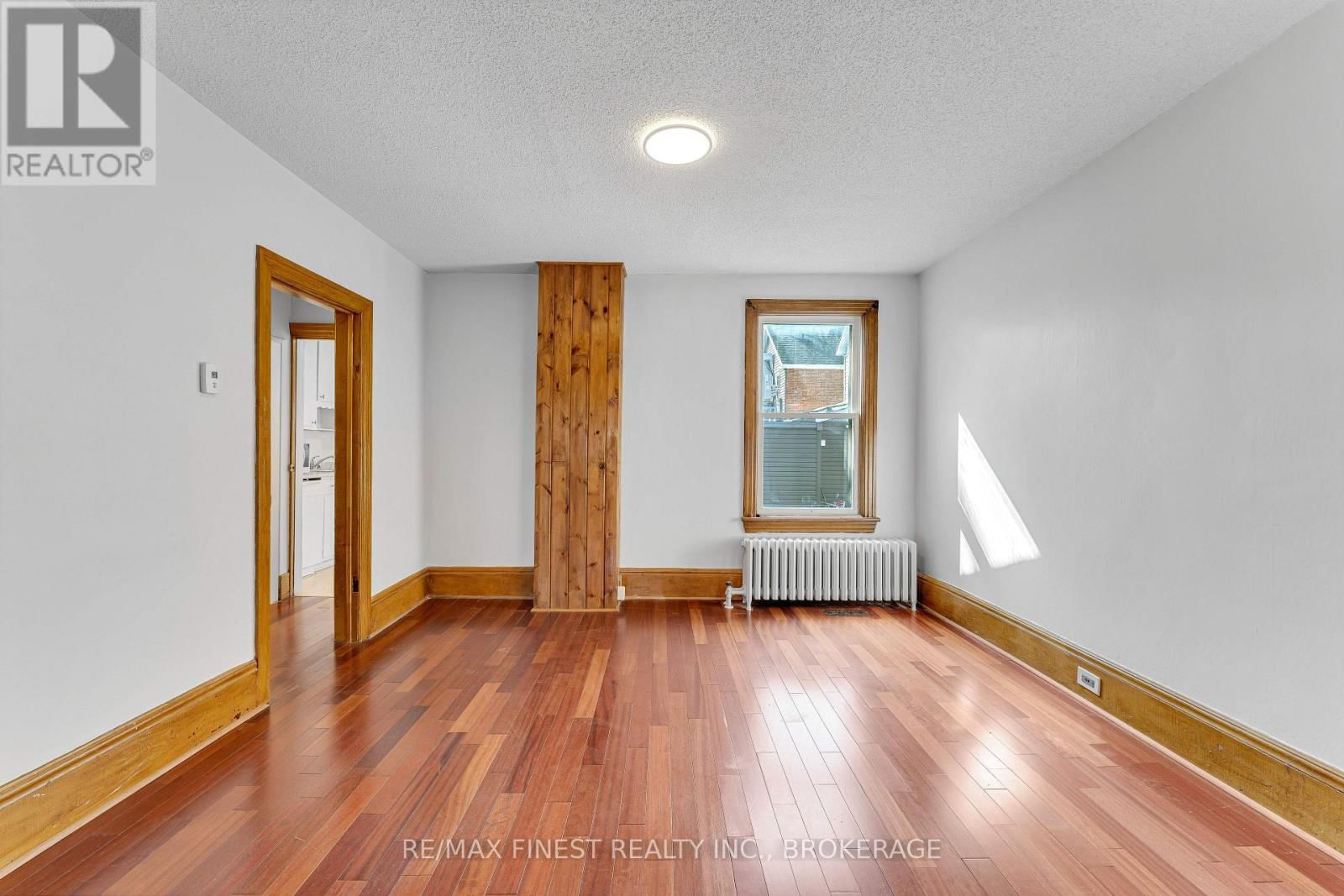 196 ORDNANCE STREET Image 16