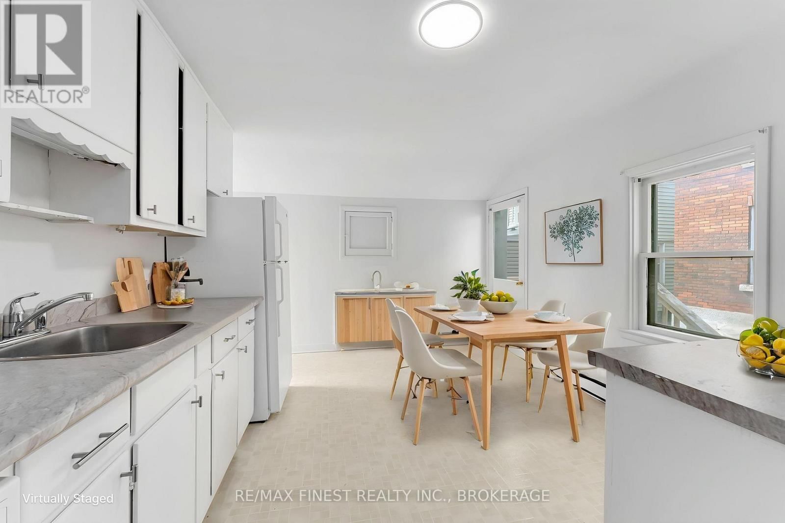 196 ORDNANCE STREET Image 20