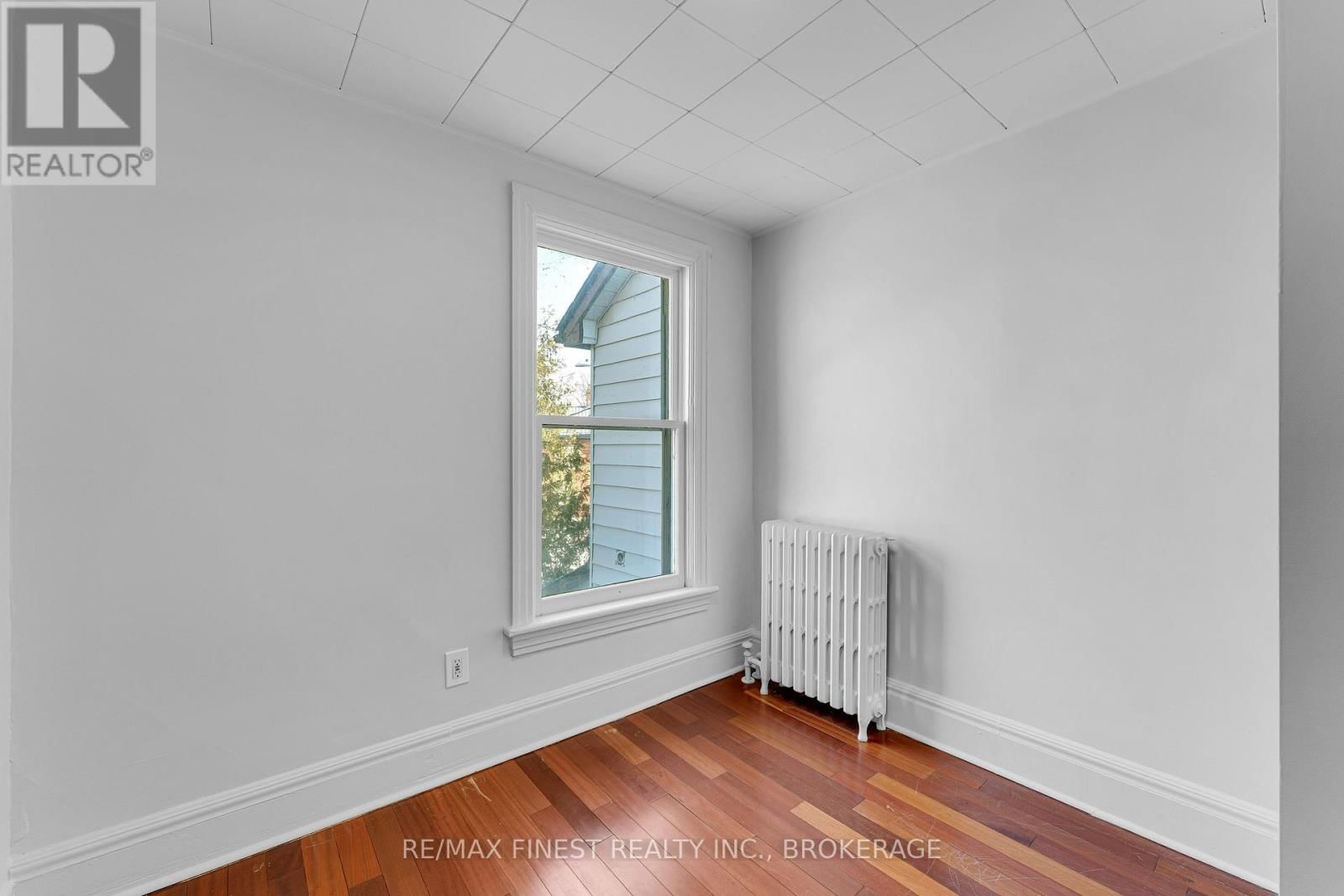 196 ORDNANCE STREET Image 36