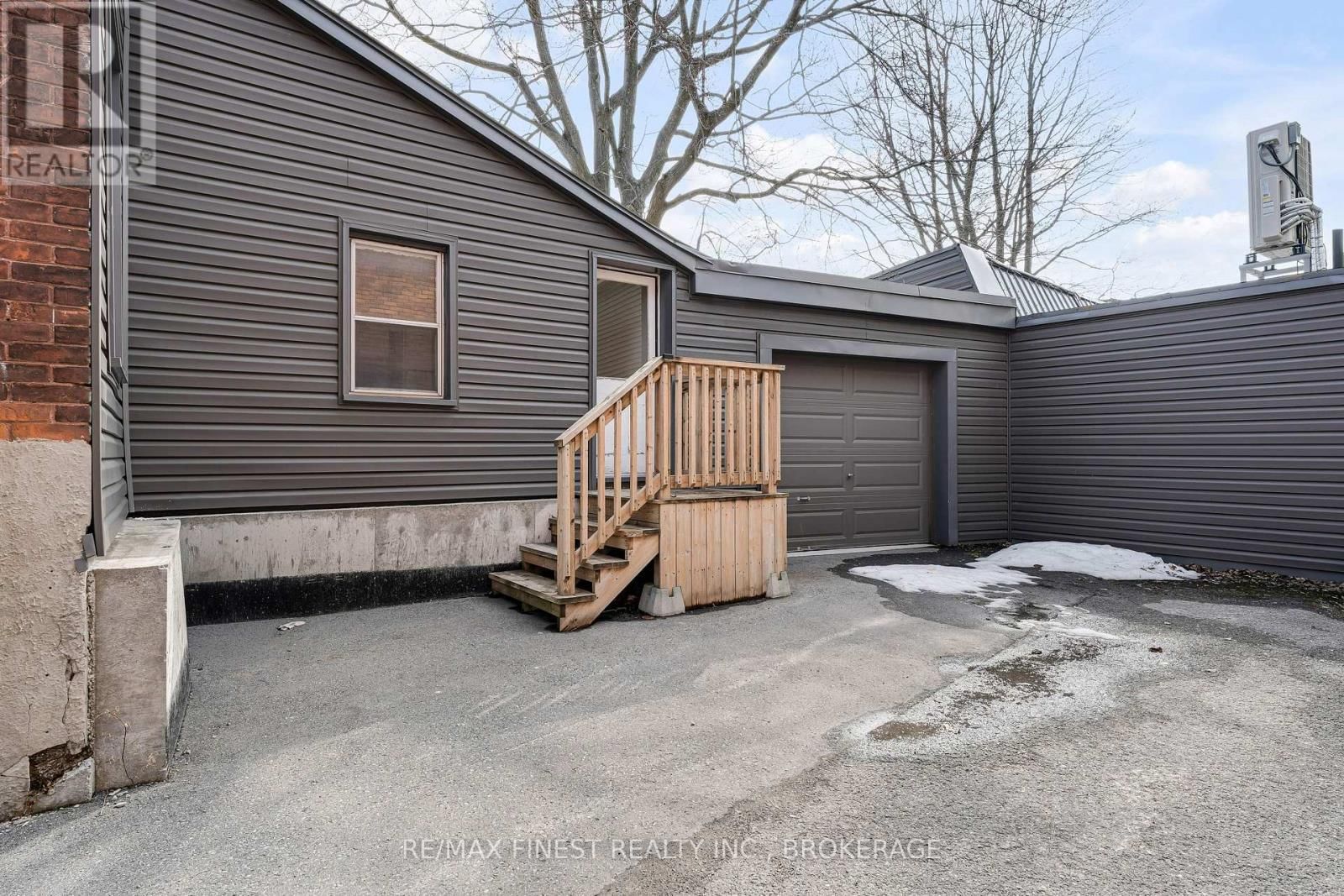 196 ORDNANCE STREET Image 38