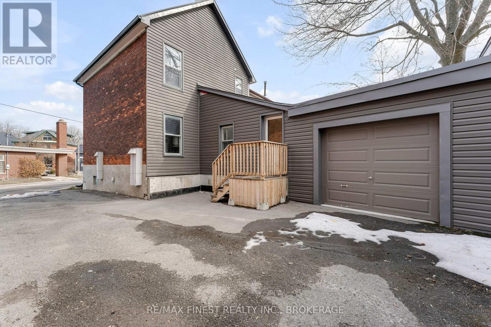 196 ORDNANCE STREET Image 39