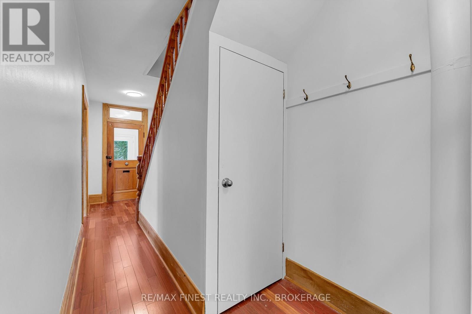 196 ORDNANCE STREET Image 9