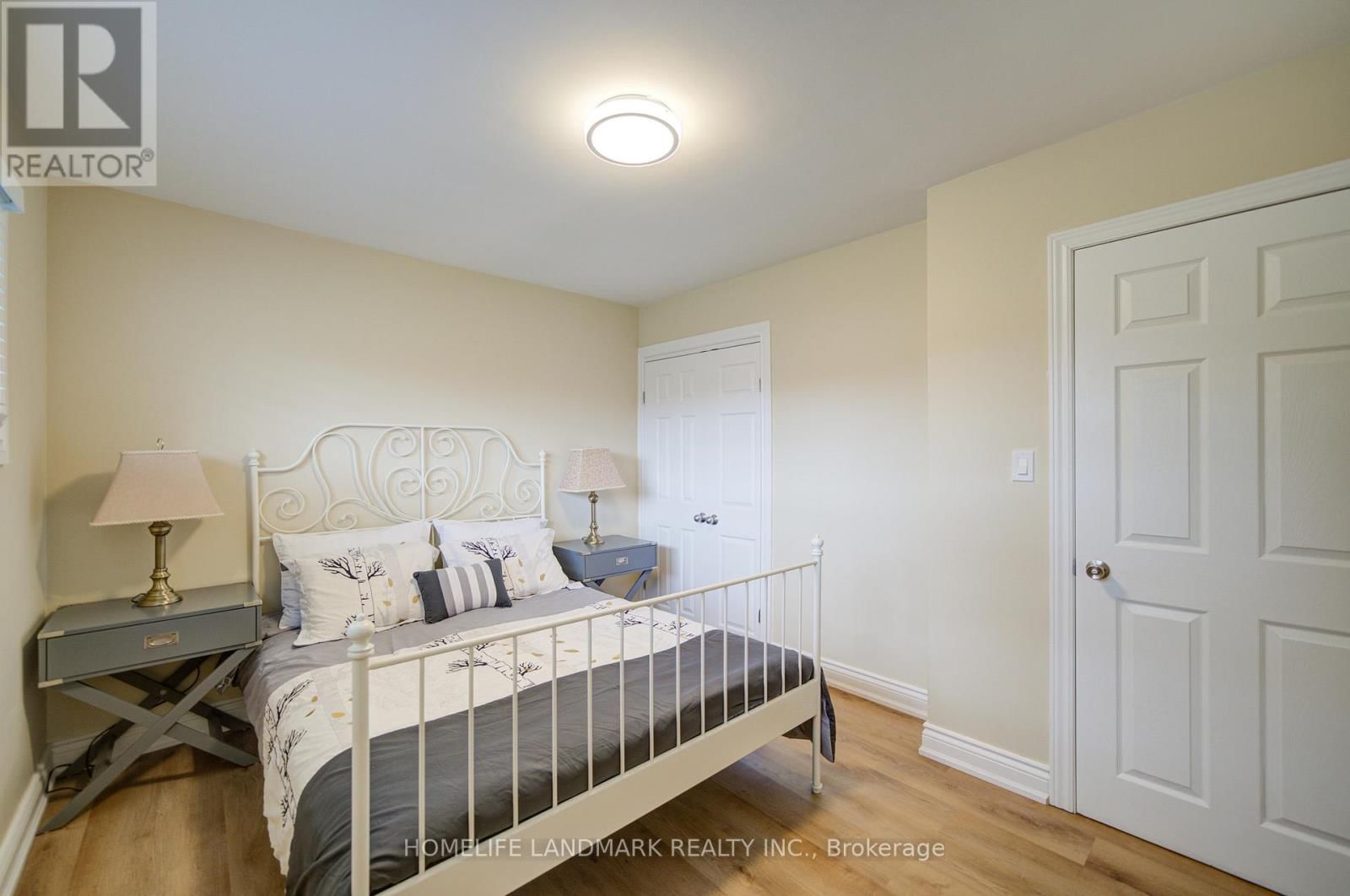 8 RICHARD STREET Image 23