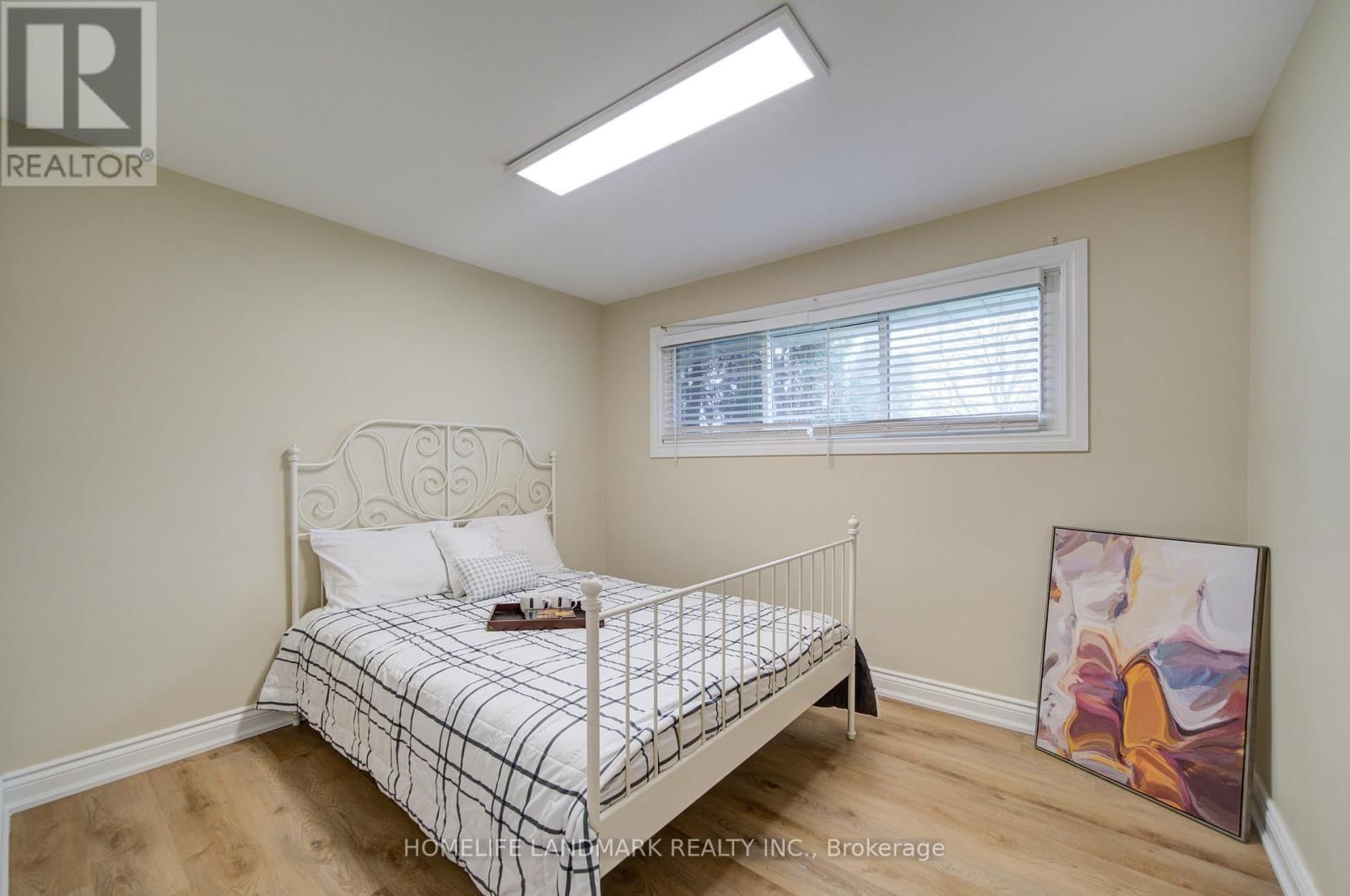 8 RICHARD STREET Image 26