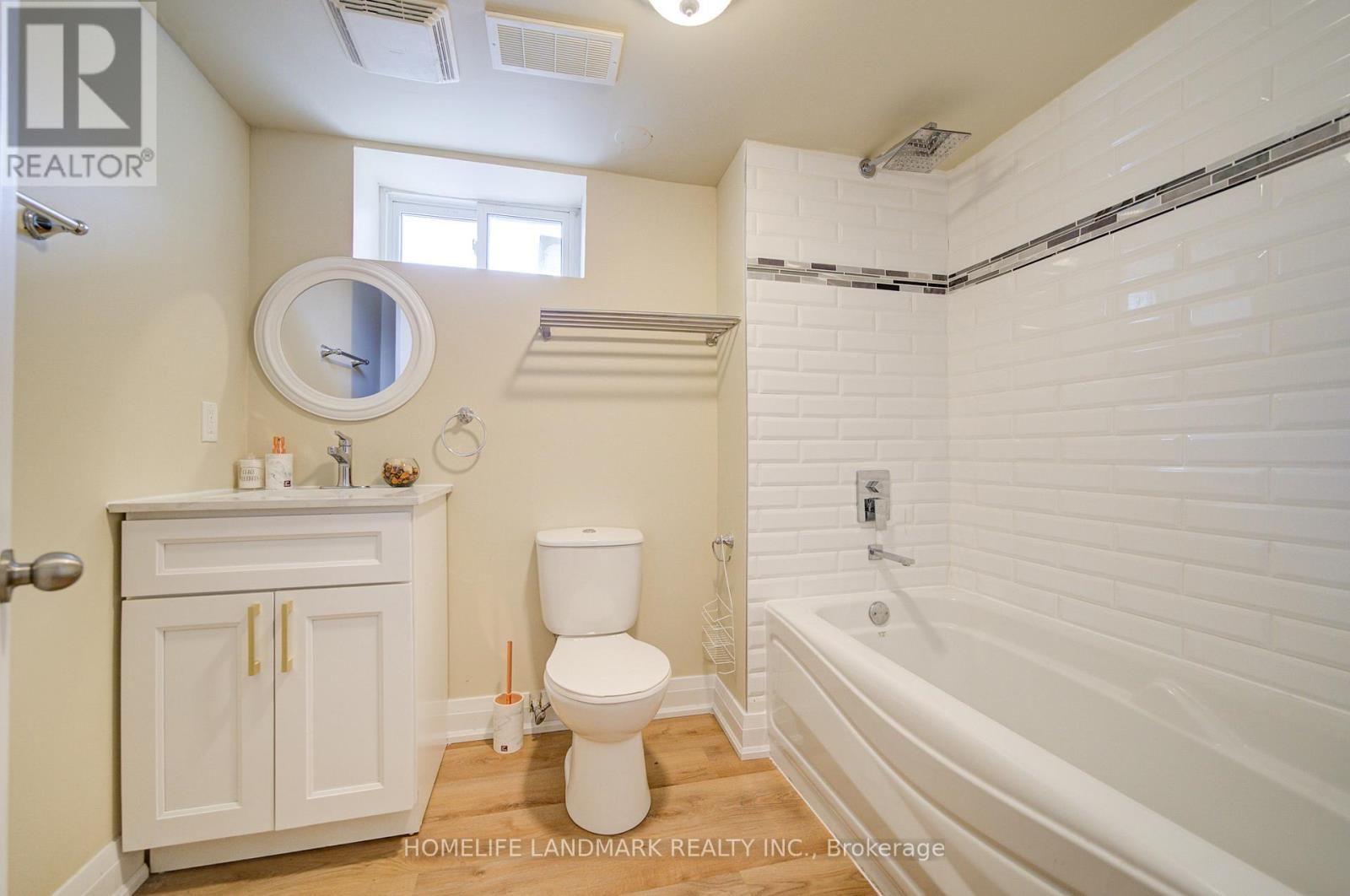 8 RICHARD STREET Image 41