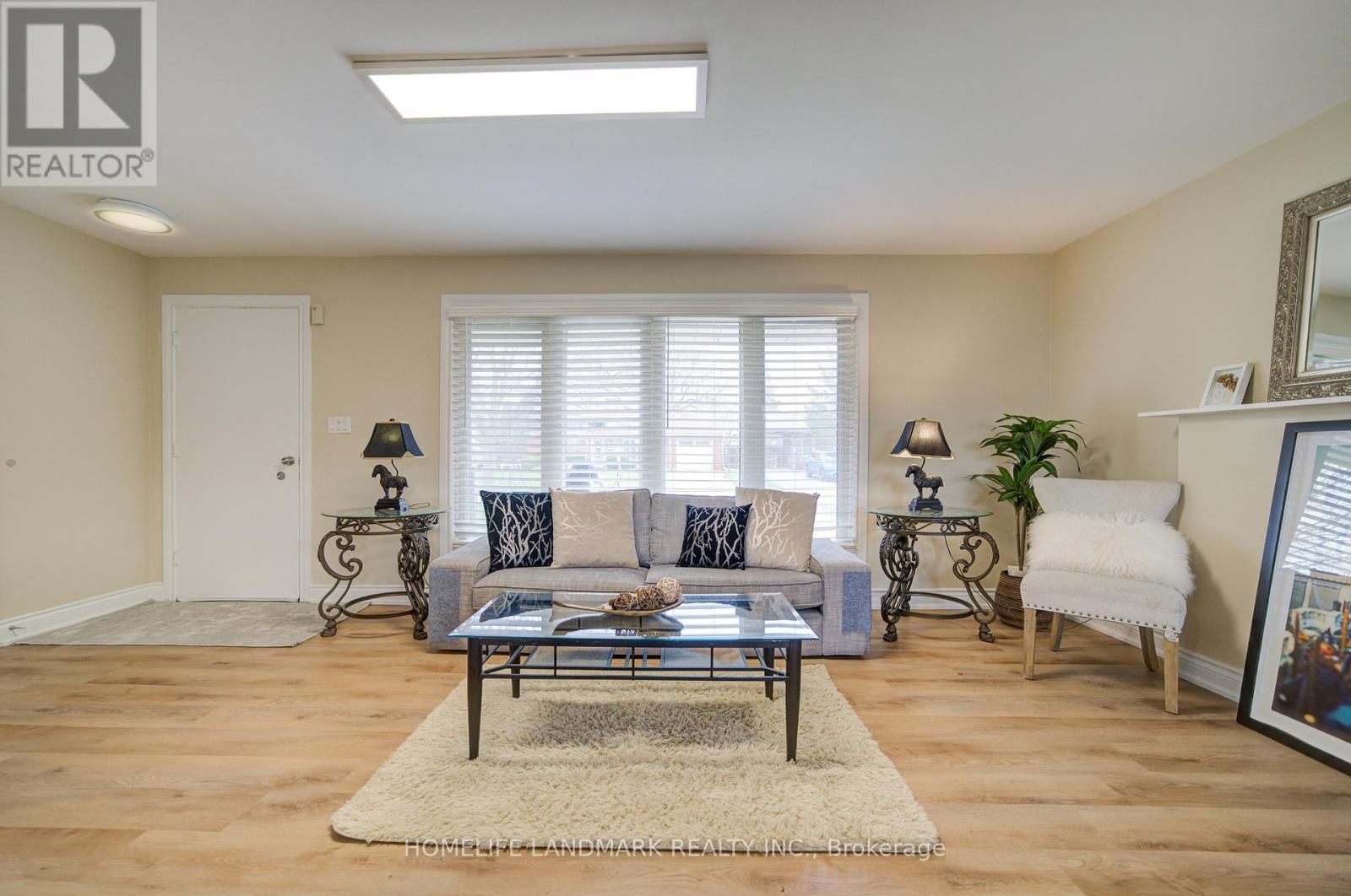 8 RICHARD STREET Image 9