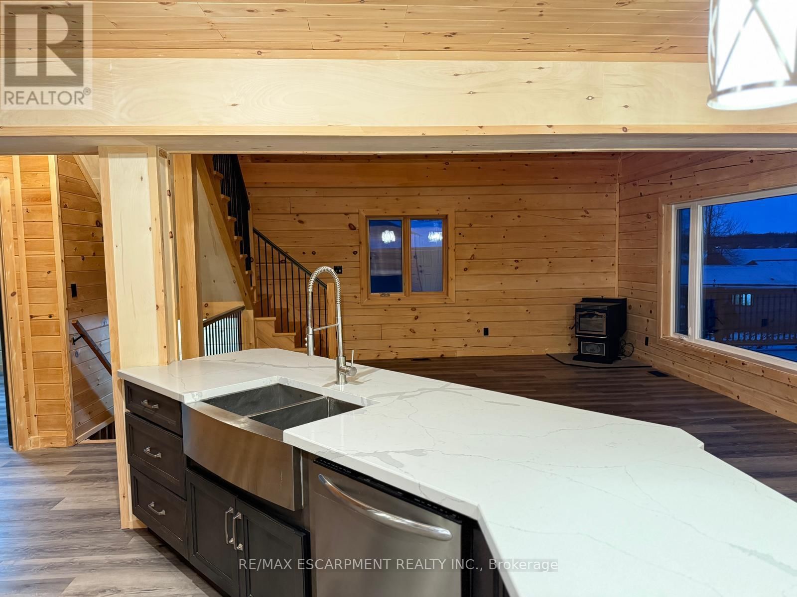 33 LAIRD DRIVE Image 10