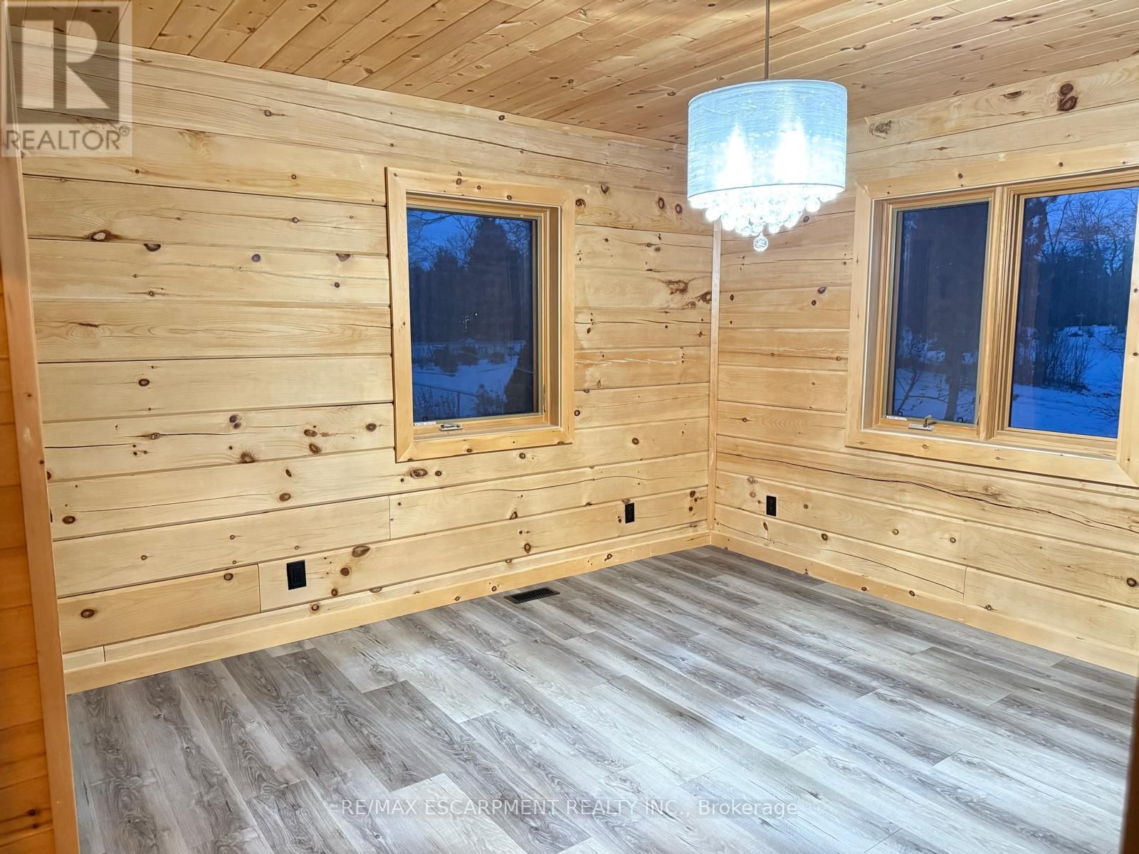 33 LAIRD DRIVE Image 12