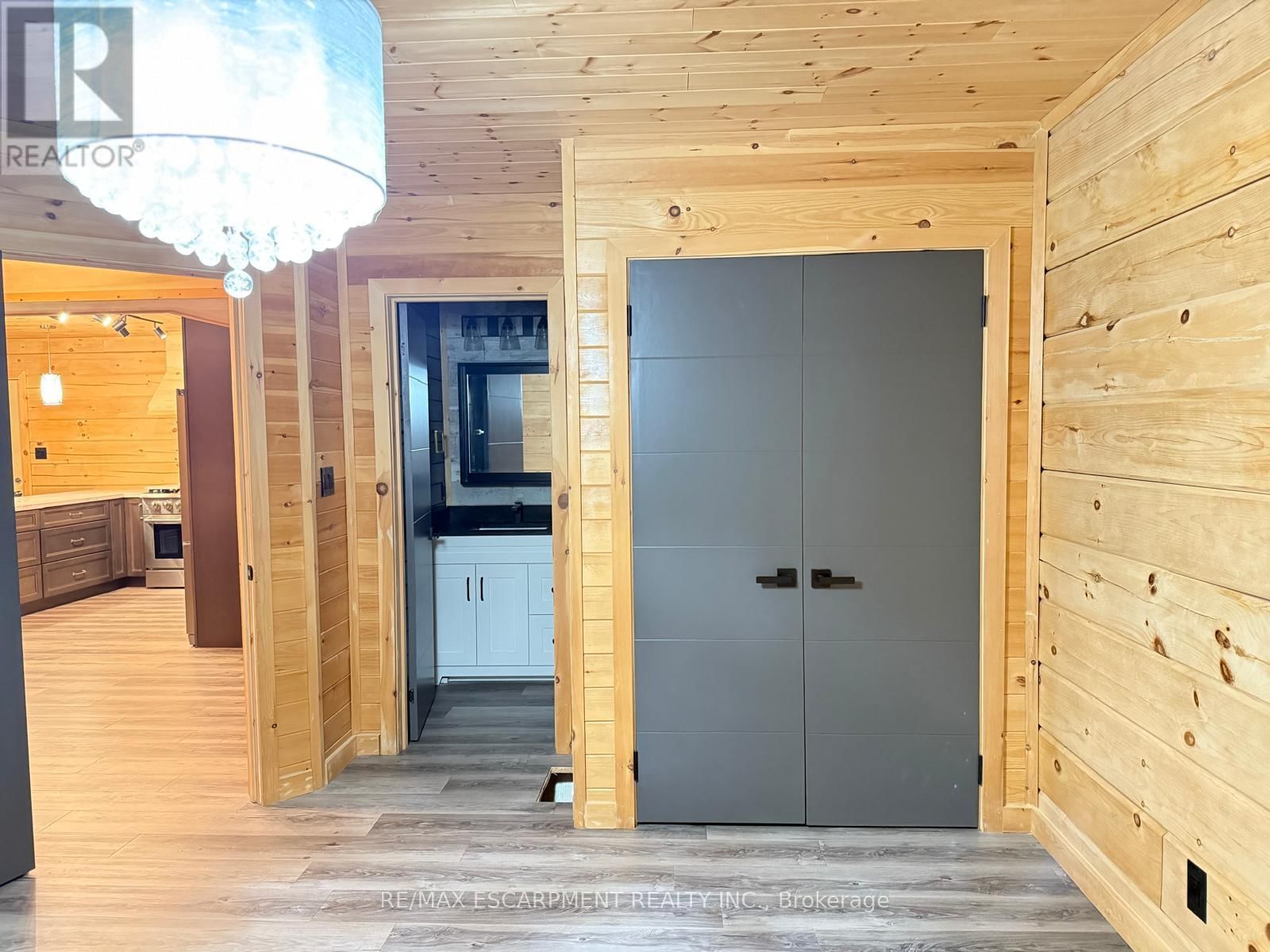 33 LAIRD DRIVE Image 14