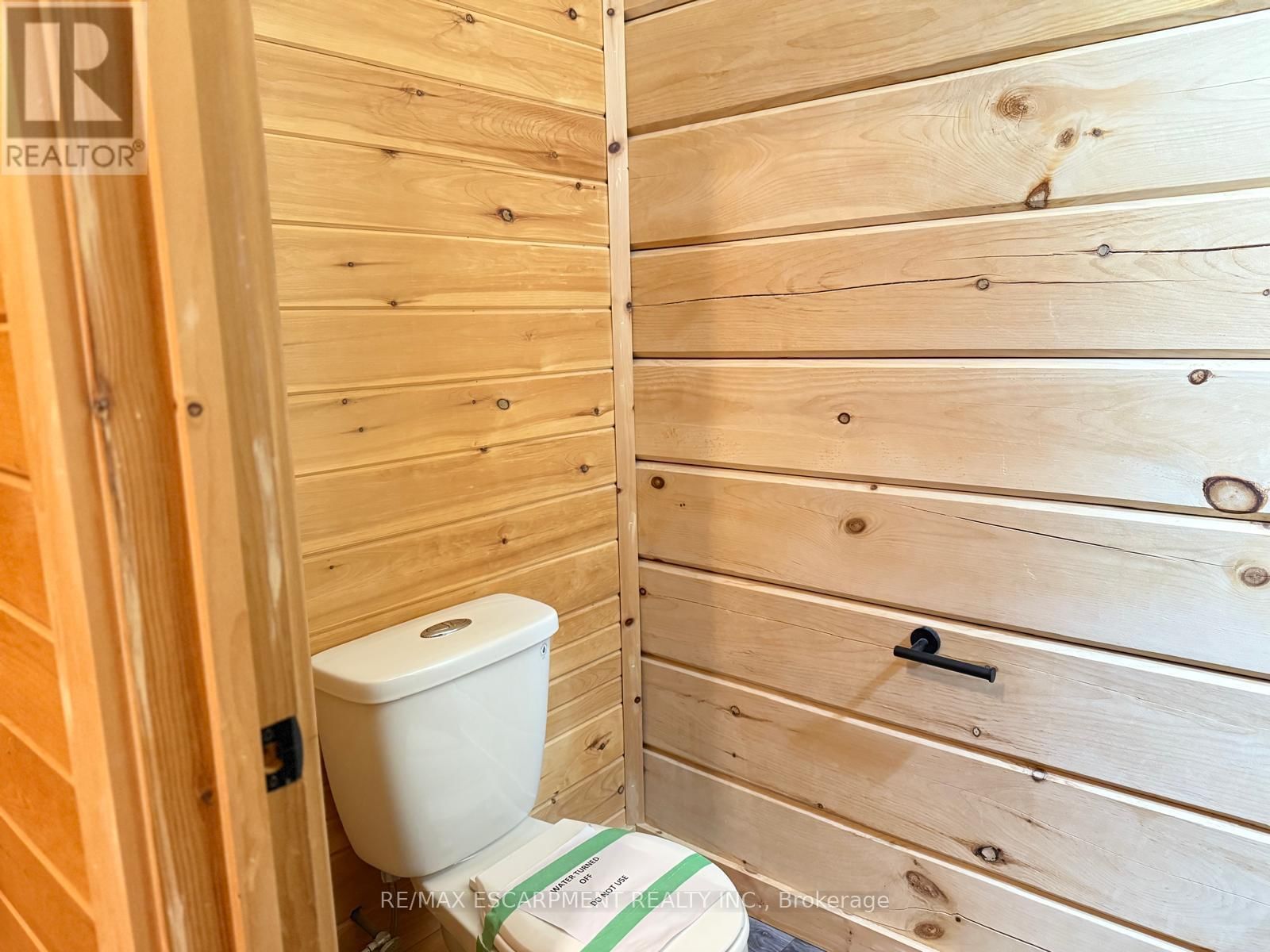 33 LAIRD DRIVE Image 17