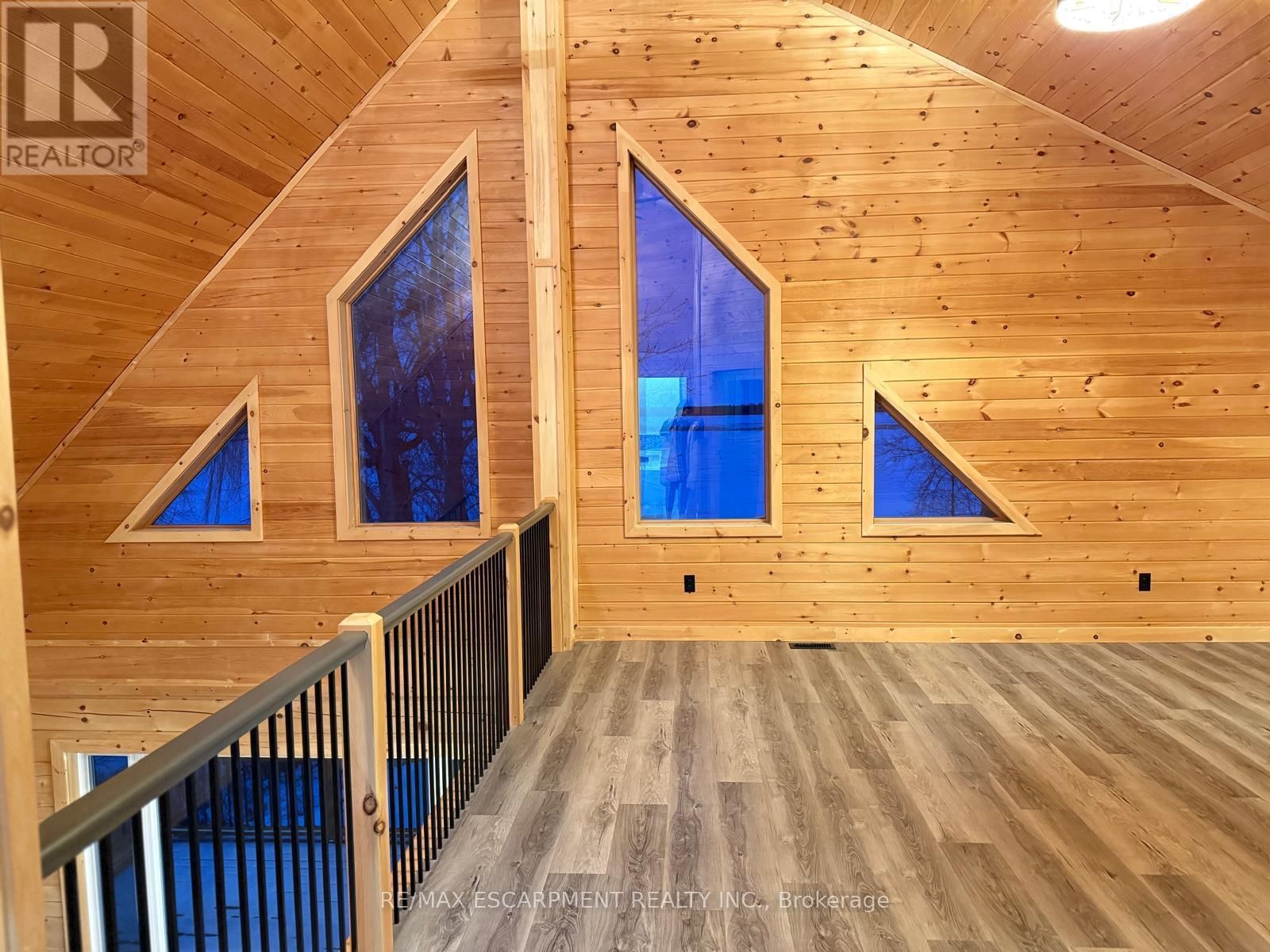 33 LAIRD DRIVE Image 22