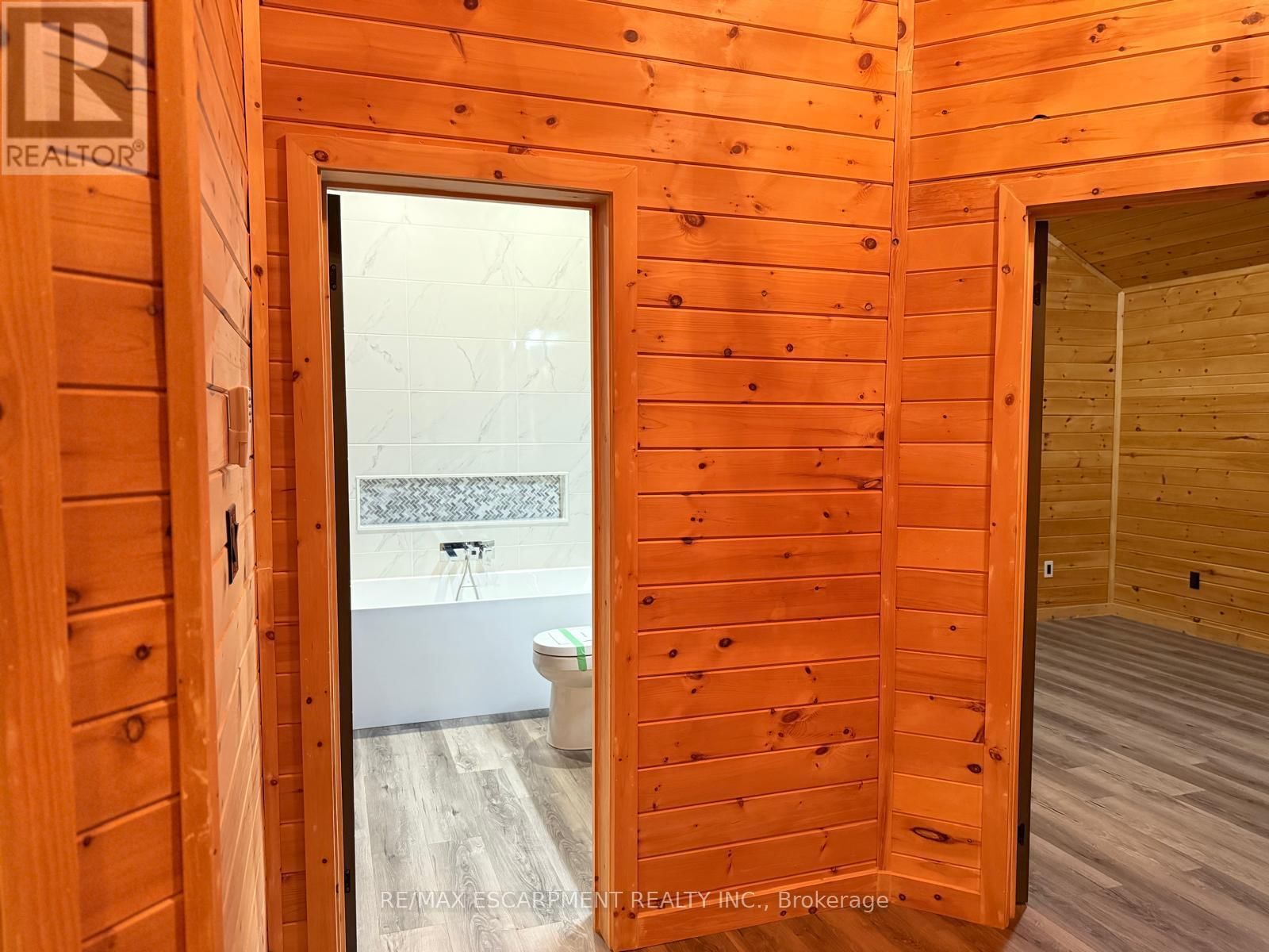 33 LAIRD DRIVE Image 31