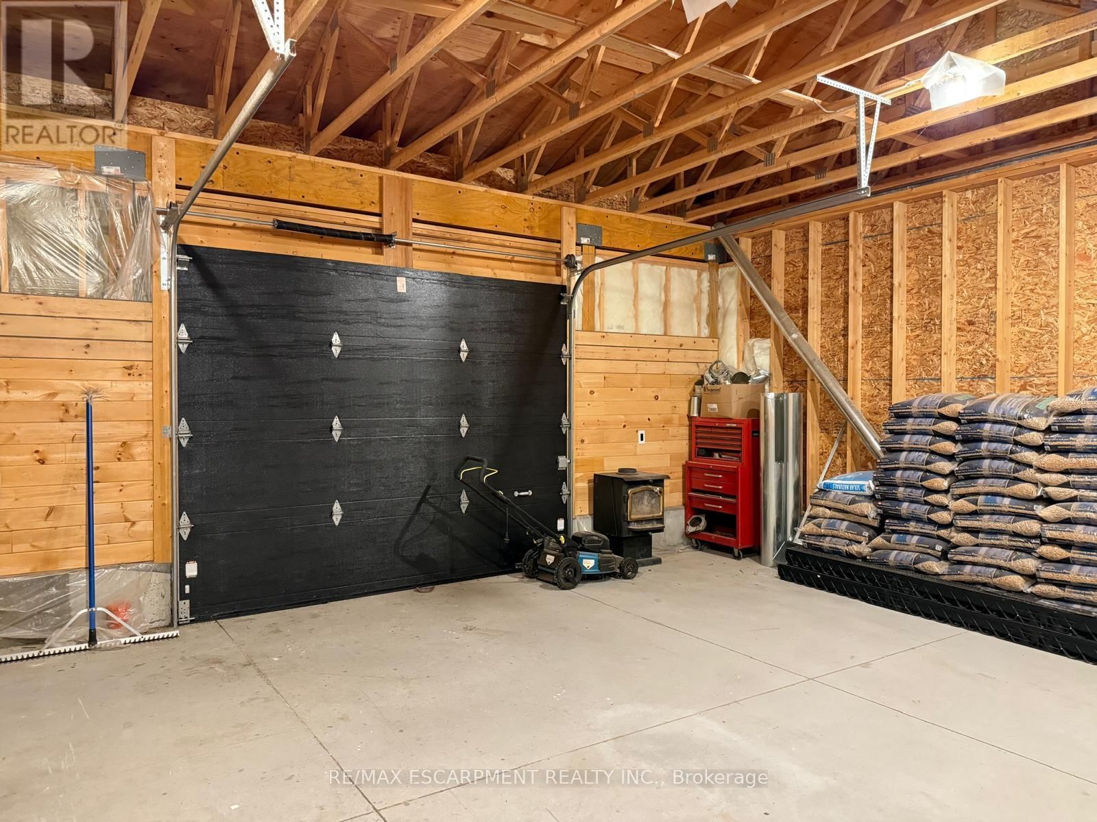 33 LAIRD DRIVE Image 36