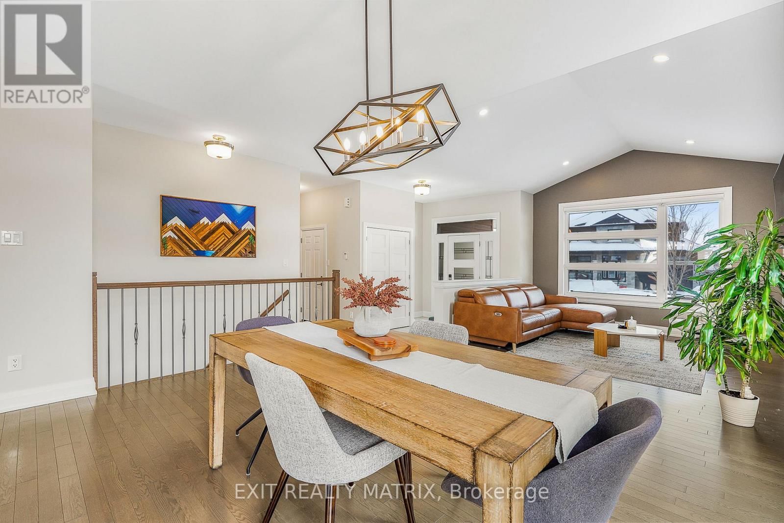 128 LYON STREET Image 11