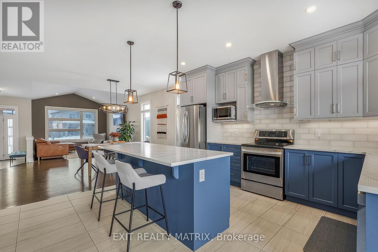 128 LYON STREET Image 15