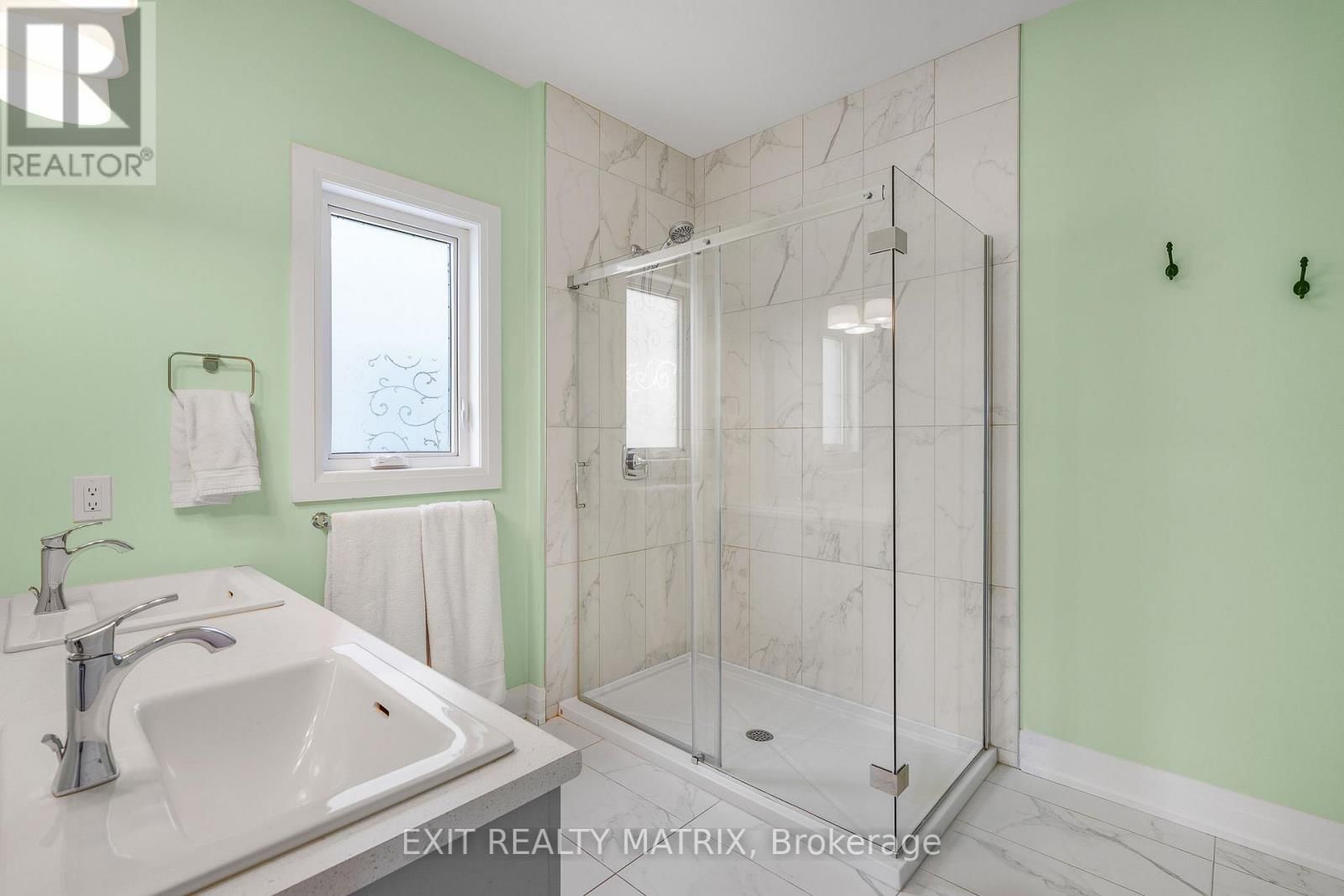 128 LYON STREET Image 20