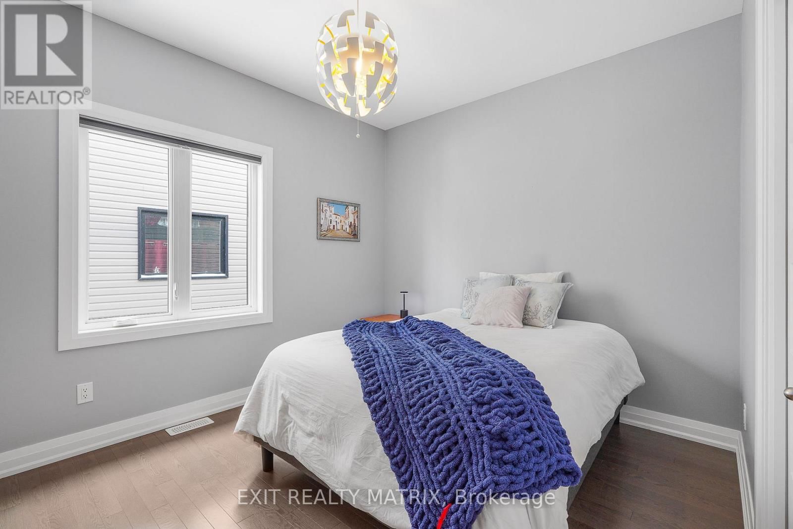 128 LYON STREET Image 23