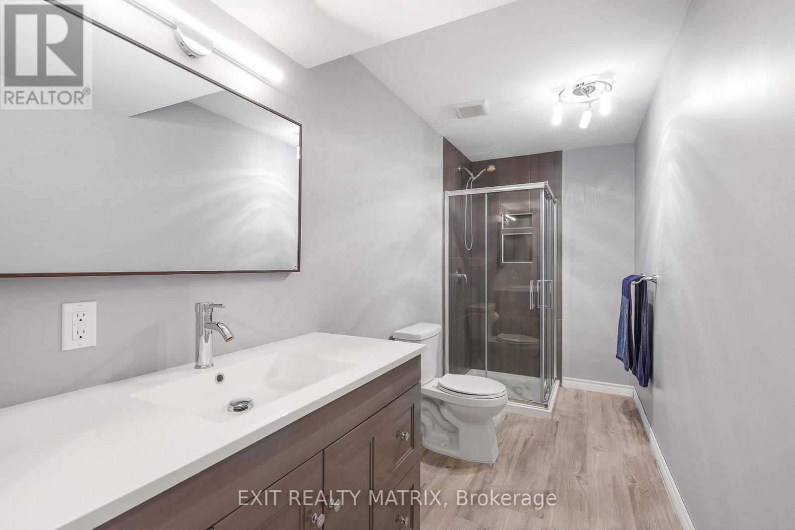 128 LYON STREET Image 28