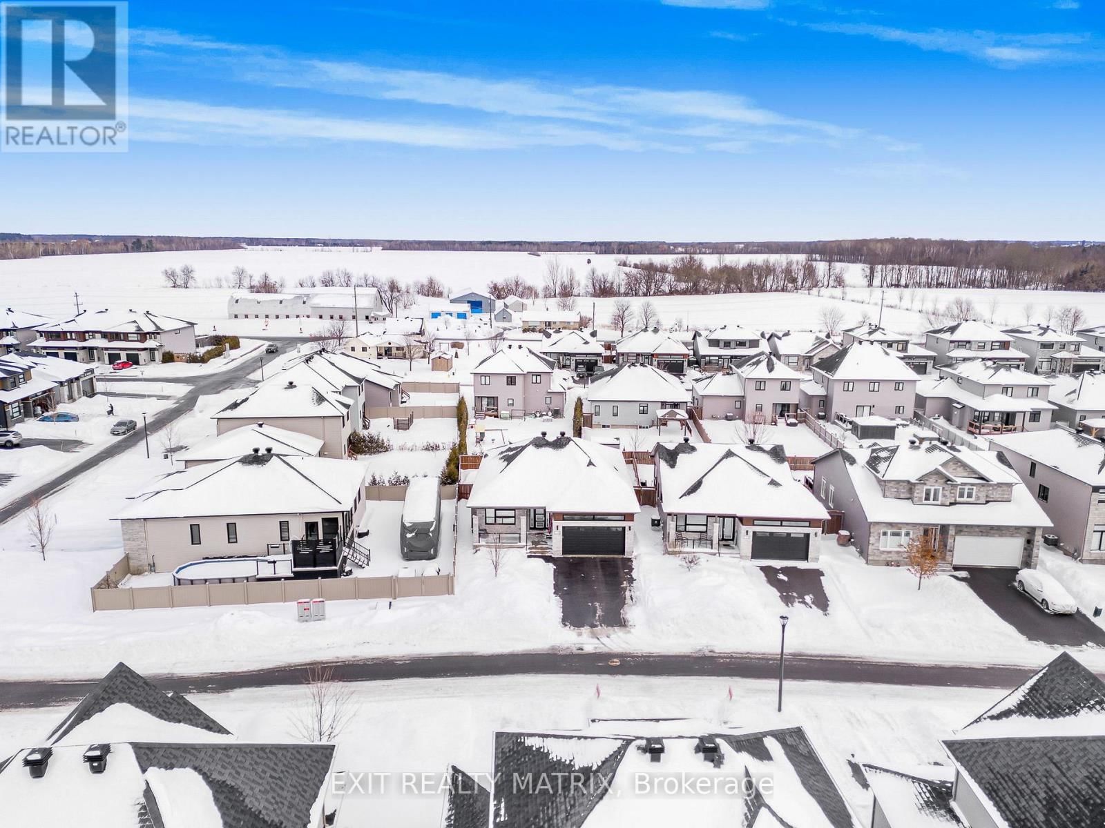 128 LYON STREET Image 32