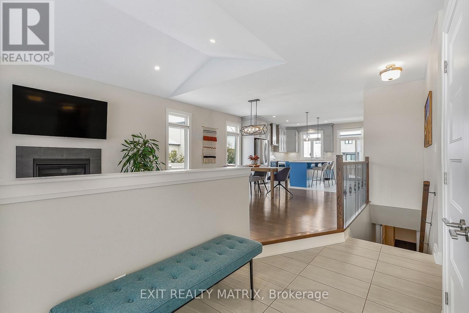 128 LYON STREET Image 5