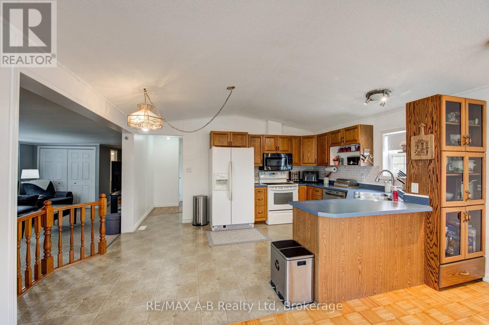 933 - 316489 31ST LINE Image 13