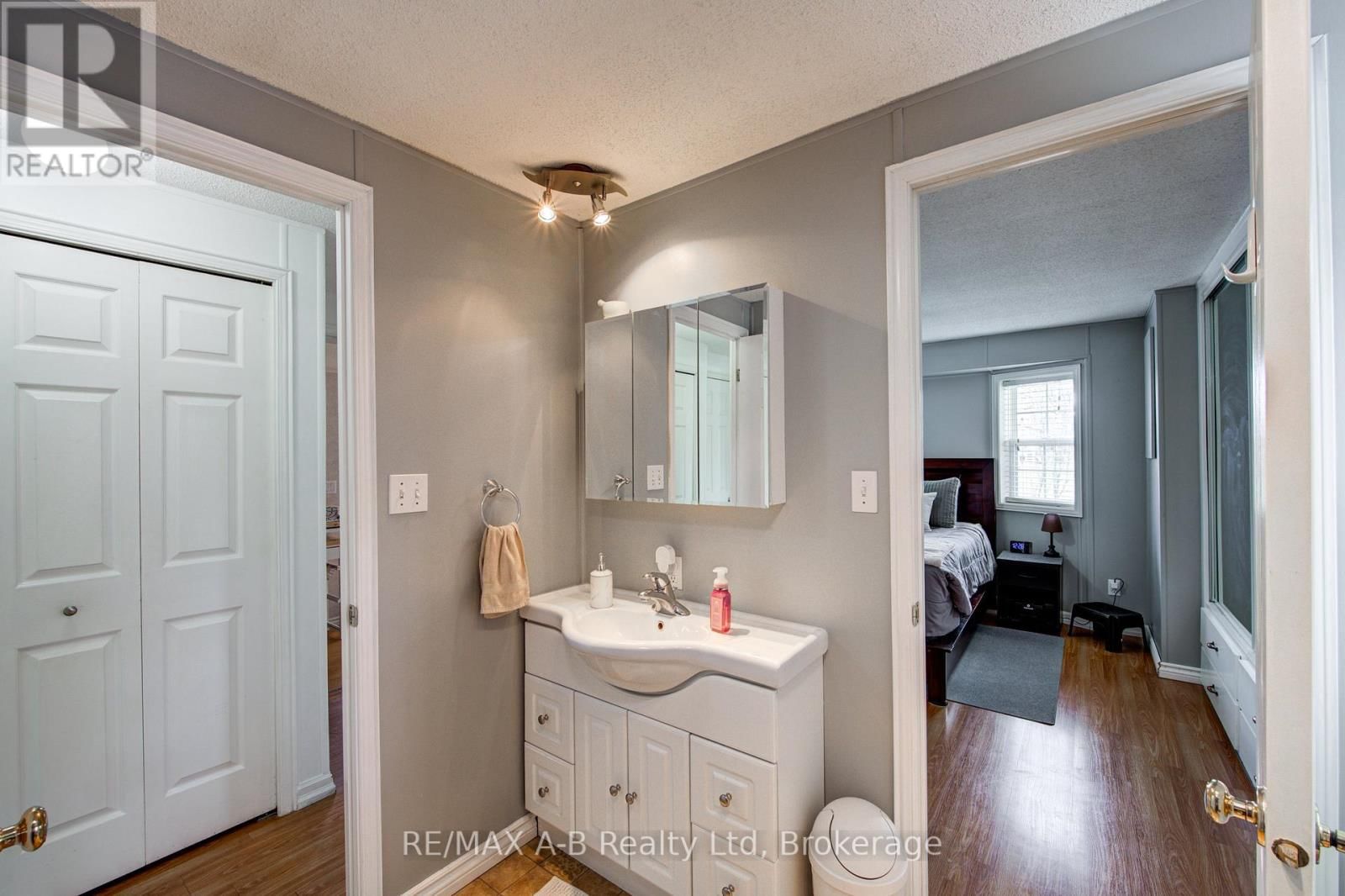 933 - 316489 31ST LINE Image 18